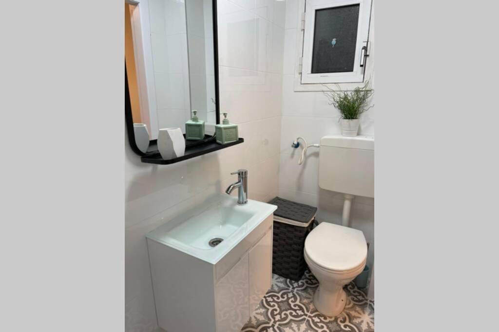 Ester'S Place Ейлат Екстериор снимка