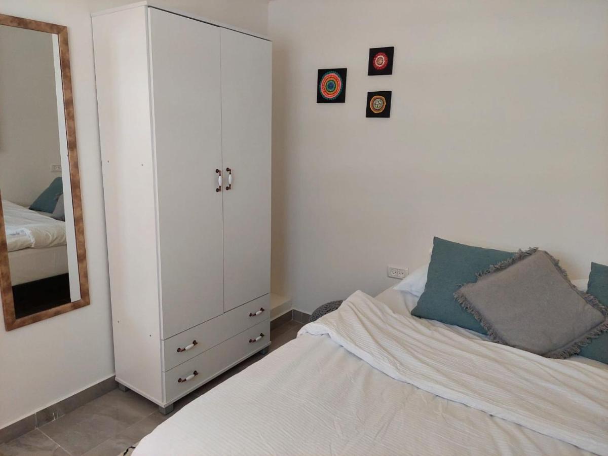 Ester'S Place Ейлат Екстериор снимка